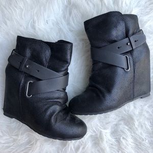 Ankle boots. Aldo